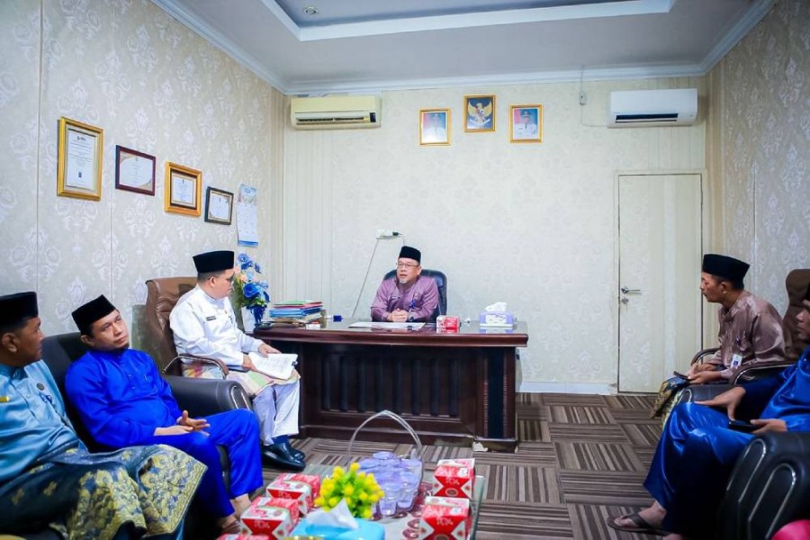 Sekdako Dumai Pimpin Rapat Kerja Disnaker, Semua Pekerja Wajib Tertib Administrasi dan Perusahaan Harus Patuhi Regulasi