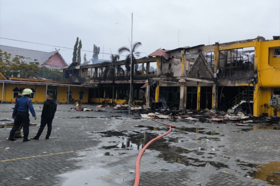 Pasca Terbakar, Kantor Disnakertrans Riau Akan Pindah ke Bekas Kantor BNN Provinsi
