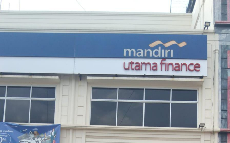 Diduga Rampas Mobil Anggota, LHMB Ultimatum Mandiri Finance 24 Jam Hadirkan Oknum Debt Collector