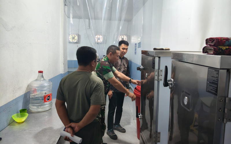 Dandim Letkol Arm Herman Santoso Tinjau Dapur Makan Bergizi