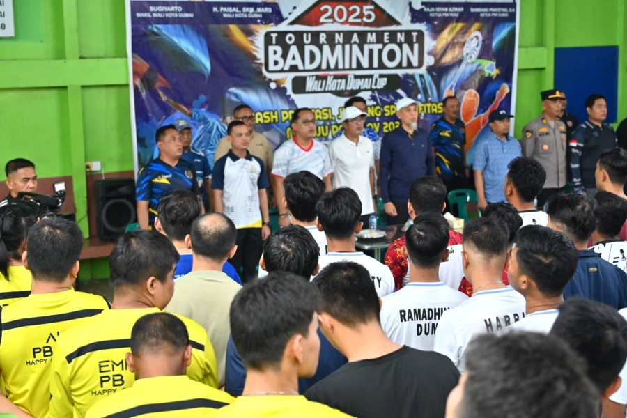 Wali Kota Dumai H. Paisal Resmi Buka Turnamen Badminton Wali Kota Cup 2025