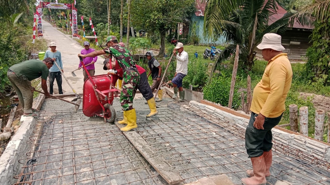 Dandim 0320 Dumai Pastikan Pembangunan Jembatan Armco Lubuk Gaung Terus Dikebut