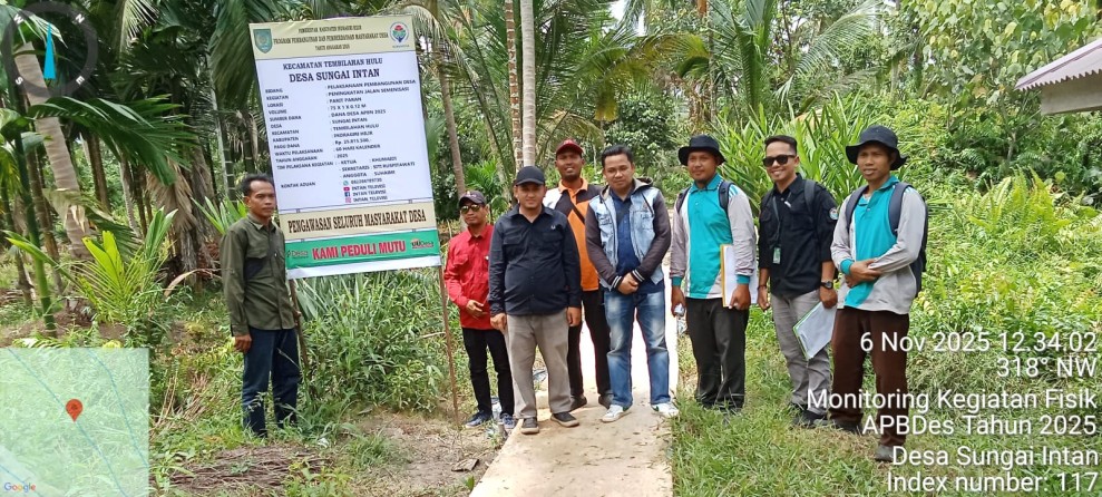 Pemcam Tembilahan Hulu Lakukan Monitoring dan Evaluasi Pembangunan Fisik di Desa Sungai Intan