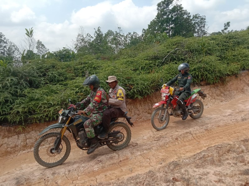 Babinsa Sertu Sugiarto: Patroli Karhutla di Minas, Nihil Titik Api