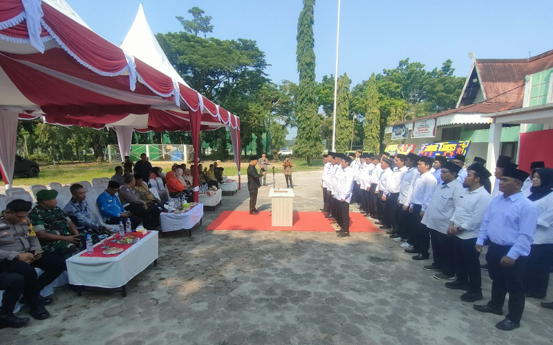 Camat Dumai Timur Kukuhkan Pengurus LPMK Bukit Batrem