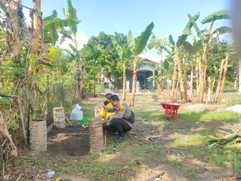 Bhabinkamtibmas:  Menjaga Kamtibmas, Merajut Silaturahmi di Desa Sawah Baru