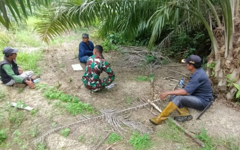 Antisipasi Kebakaran, TNI Sisir Lahan Rawan di Sungai Sembilan Dumai