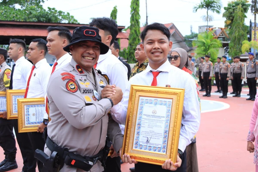 Ungkap 19 Kg Sabu, Enam Personil Polres Inhil Raih Penghargaan dari Polda Riau