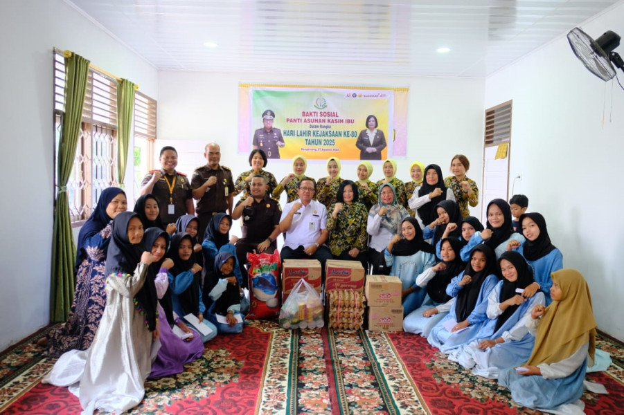 Sambut Hari Kejaksaan ke-80, Kajari Kampar dan Jajaran Kunjungi Pensiunan dan Bhakti Sosial