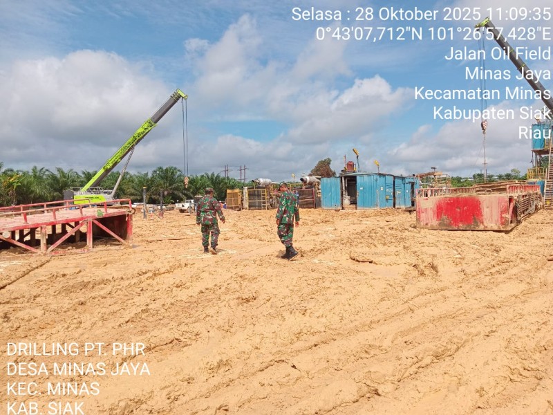 Serma Sri Wahyudi dan Serma D. Sihombing Patroli di Tiga Titik Lokasi Drilling di Kecamatan Minas