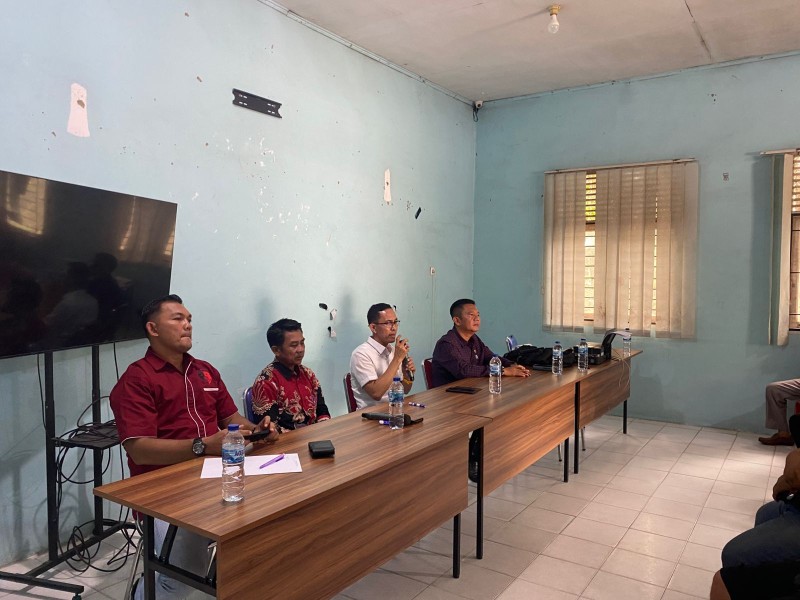 Polsek Tapung Sosialisasikan Hukum Terkait Pencurian Sawit, Karhutla, dan Narkoba di Desa Pantai Cermin!