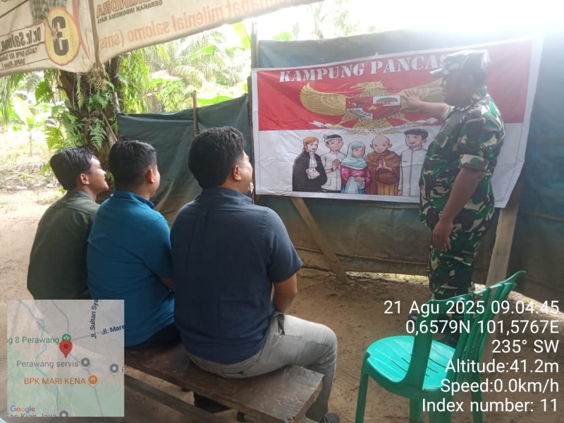 Babinsa Sertu Sarju Sosialisasikan Nilai-Nilai Pancasila di Perawang Barat