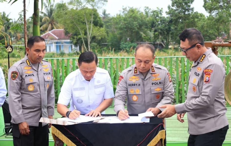 Kapolda Riau Luncurkan Tabung Harmoni Hijau