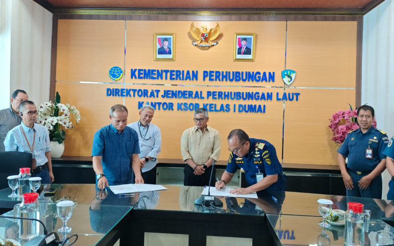 Pelindo Dumai Resmi Layani Pemanduan Kapal di Terminal Khusus STA Oils and Fats