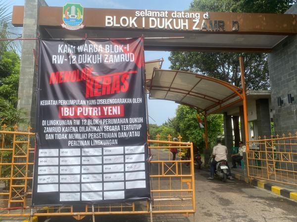 Geger! Ustazah Umi Cinta Janjikan Masuk Surga Asal Bayar Rp1 Juta, Warga Mengamuk