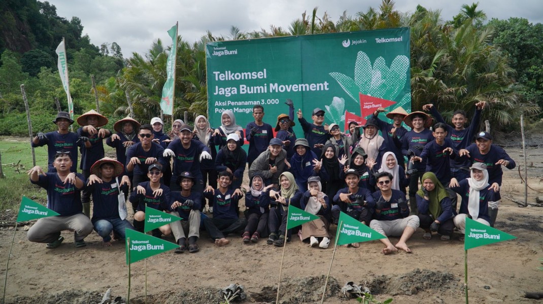 Telkomsel Jaga Bumi Movement di Pesisir Selatan, Aksi Nyata Penanaman 3000 Pohon Mangrove untuk Lingkungan Berkelanjutan