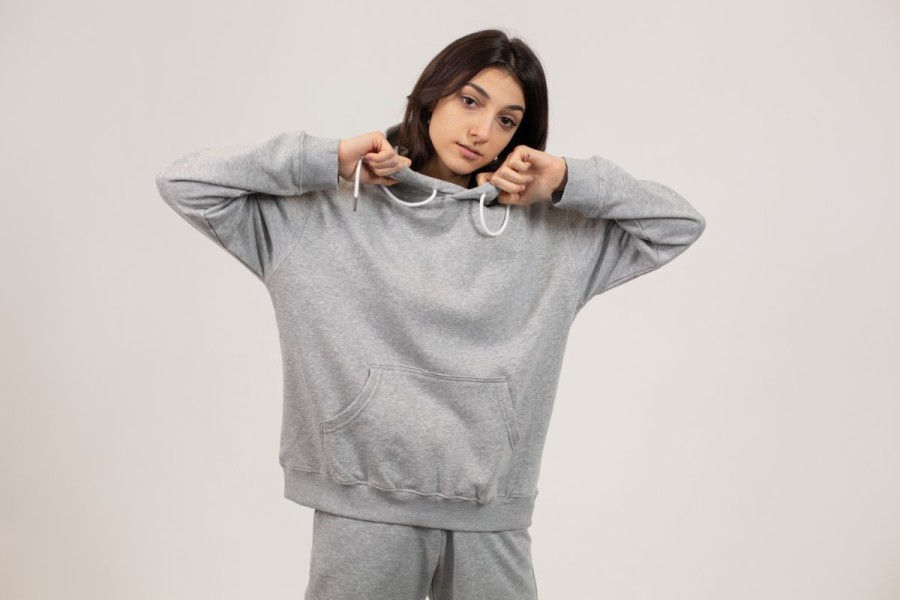 5 Hal yang Perlu Diperhatikan Sebelum Membeli Hoodie Korea Original