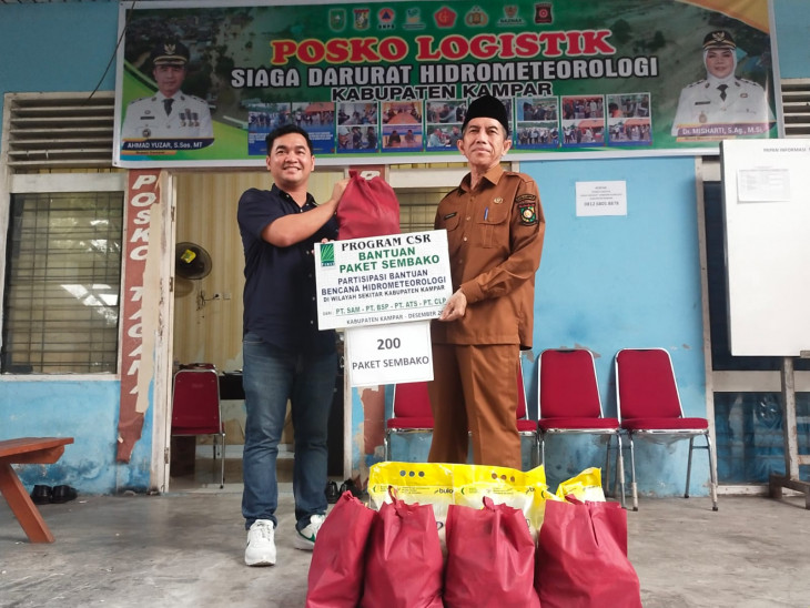 Antisipasi Bencana Hidrometeorologi, Pemkab Kampar Terima 200 Paket Sembako dari CSR First Resources Ltd