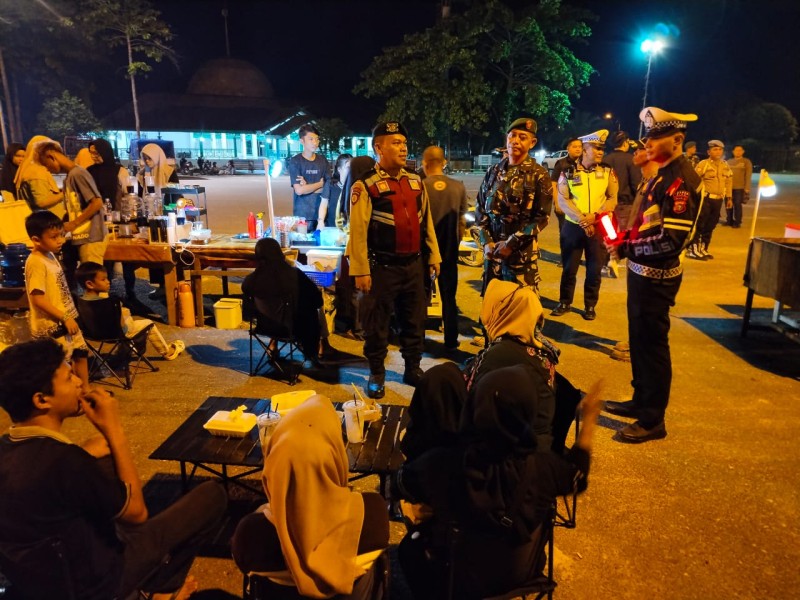 Patroli Operasi Lilin 2025, Polsek Minas Bersama TNI–Polri dan Satpol PP Jaga Kamtibmas