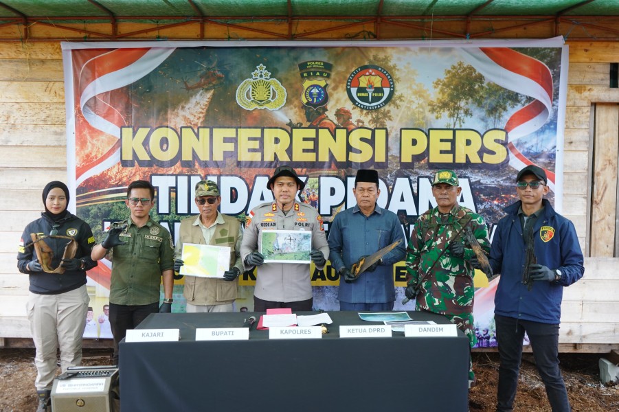 Konferensi Pers di Tengah Karhutla 85 Hektare, Polres Meranti Tetapkan Satu Tersangka