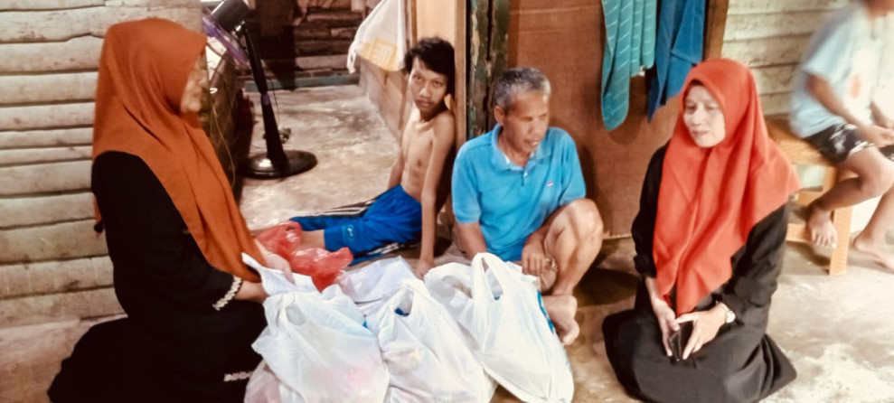 Gerak Cepat! FPKB Bantu Ayah dan Anak Alami Tuna Netra dan Lumpuh di Bukit Raya