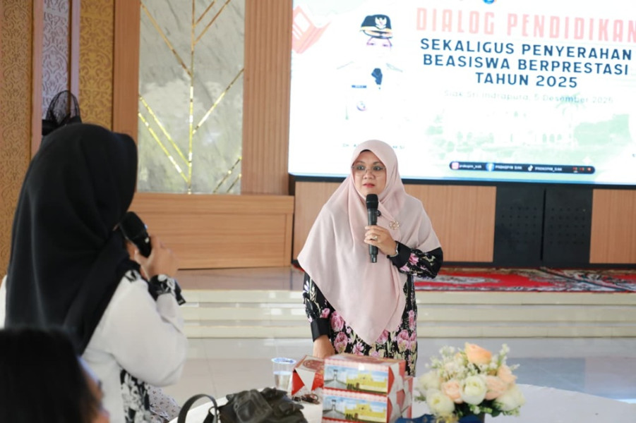 Bupati Afni Salurkan Beasiswa ke 6.323 Pelajar dan Mahasiswa, Berencana Tambah Penerima di 2026