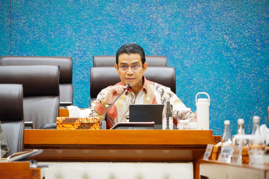 Soroti Kesenjangan SDM, Anggota DPR RI Hendry Munief Dorong Pendirian Sekolah Vokasi Industri di Riau