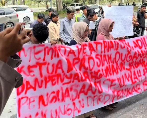 Geruduk Kejati Riau, Fomari-Bebersi Desak Dugaan Ijazah Palsu Ketua DPRD Siak Diusut Tuntas