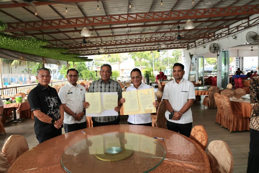 Teken MoU Pembangunan Jembatan, Dua Bupati Buka Harapan Baru Warga Perbatasan Rohul–Rohil