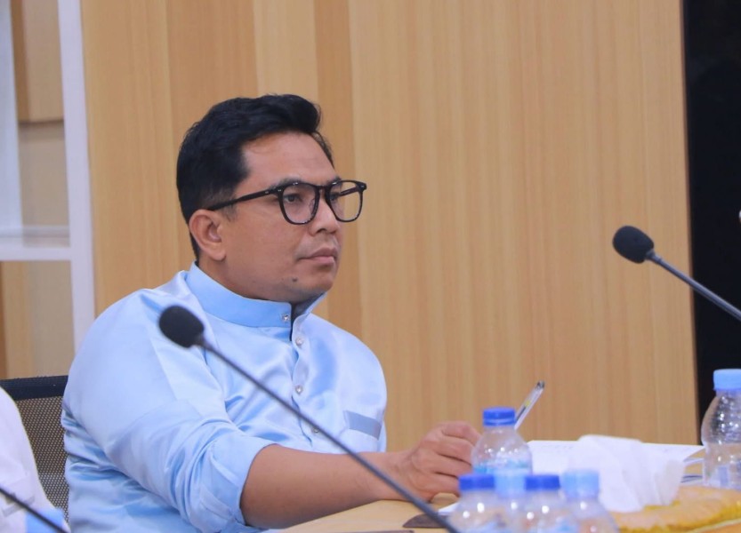 Sampah di Pekanbaru Dibiarkan Menumpuk Hingga Seminggu
