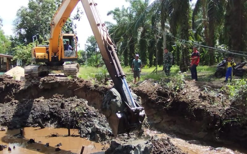 Kodim Dumai Kebut Pembangunan Jembatan Armco, Tingkatkan Akses dan Perekonomian Warga Sungai Sembilan