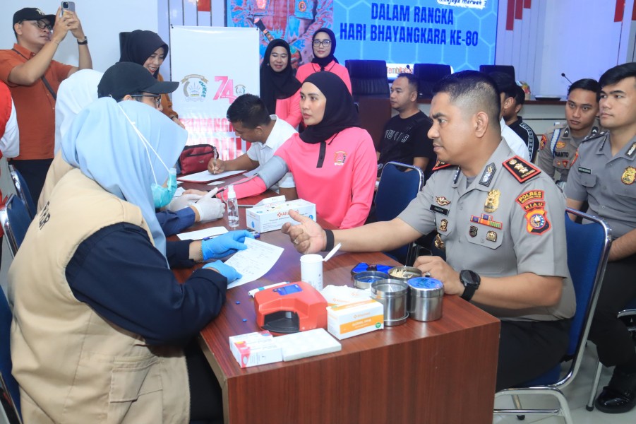 Bakti Kesehatan Hari Bhayangkara ke-80, Polres Inhil Hadirkan Pelayanan Kesehatan Gratis untuk Masyarakat