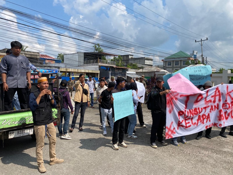 Petani Kelapa Inhil Gelar Aksi Tolak Pungutan Ekspor