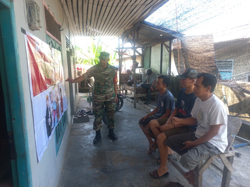 Sertu Sarju Babinsa Koramil 04/Perawang Sosialisasikan Nilai-Nilai Pancasila Ke Warga Perawang