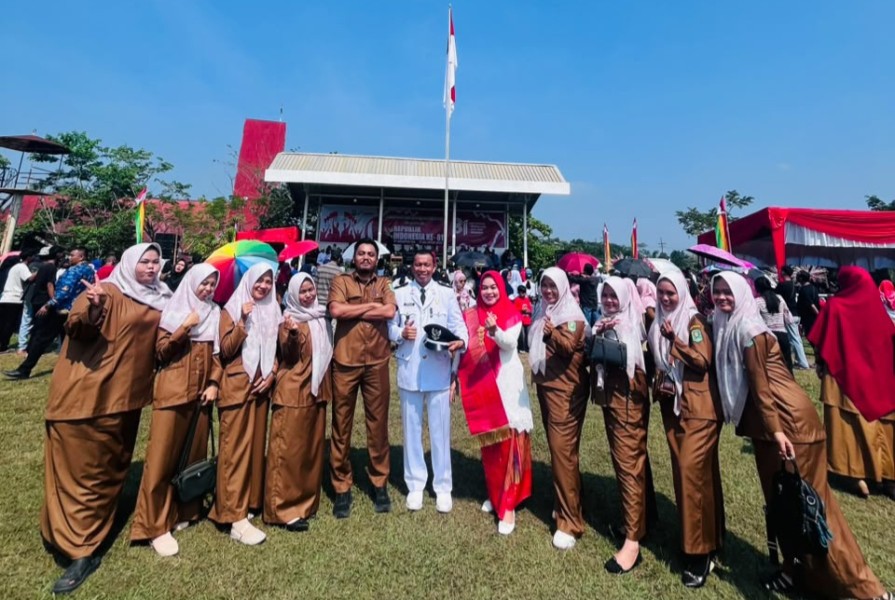 Pemerintah Kampung Minas Barat Hadiri Upacara HUT ke-81 RI, Pj Penghulu Riduan: Kemerdekaan Harus Diisi dengan Semangat Membangun
