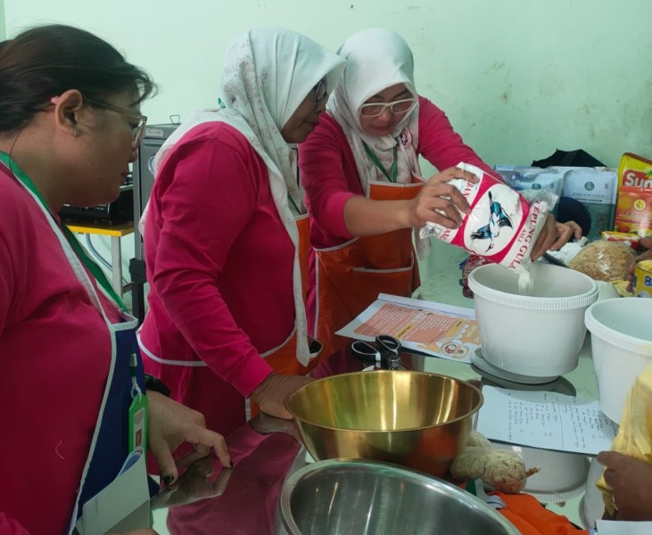 Pertamina Patra Niaga Kilang Dumai Beri Pelatihan Pengolahan Sorgum untuk Kelompok Wirani Rejosari, Dorong Inovasi Produk Baru dan Perluas Jangkauan Pasar