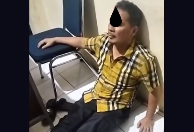 Viral! Mantan Bupati Dhamasraya Diamankan Warga, Diduga Lakukan Asusila Sesama Jenis