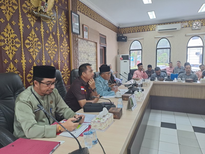 Hasrizal Sampaikan Kekesalannya Tentang Perilaku Koleganya di DPRD