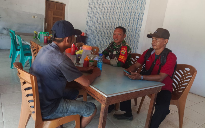 Patroli Keamanan di Wilayah Pipa Minyak oleh Babinsa Koramil Bukit Kapur