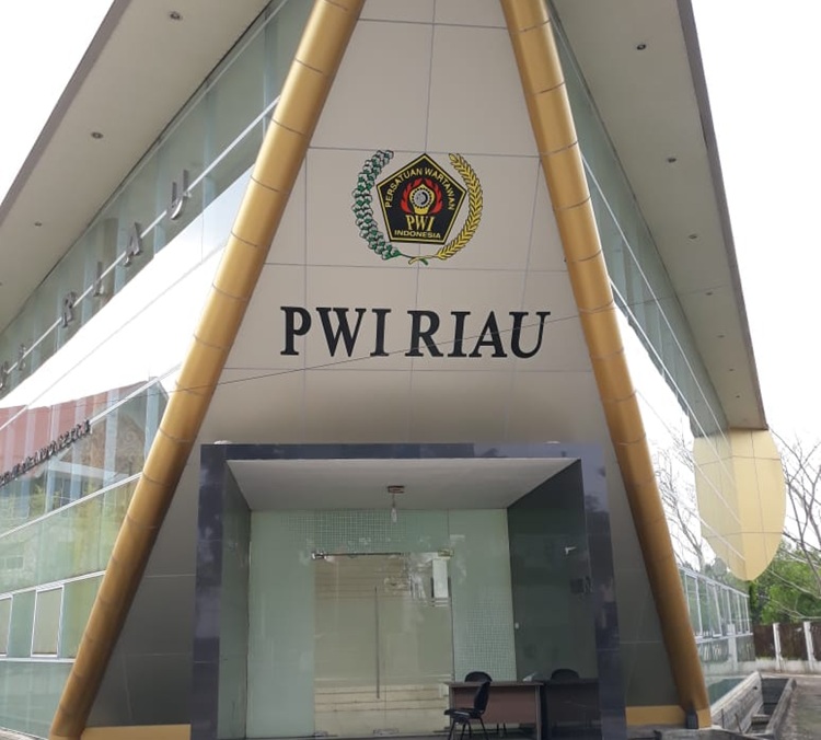 Diawali Buka Puasa Bersama, Tablig Akbar PWI Riau Hadirkan Ustad Abdul Somad Isi Tausiyah