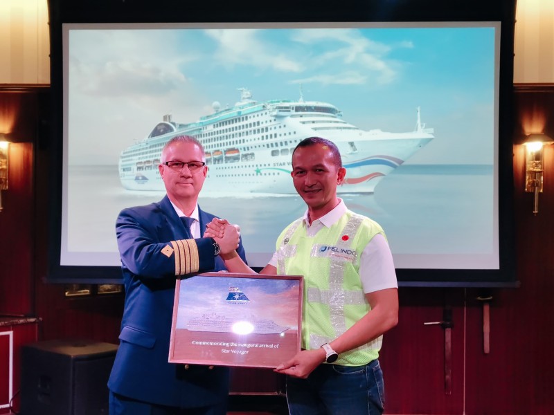 Pelindo Sukses Layani Kunjungan Kapal Pesiar Mewah Milik Perusahaan Internasional Star Cruises