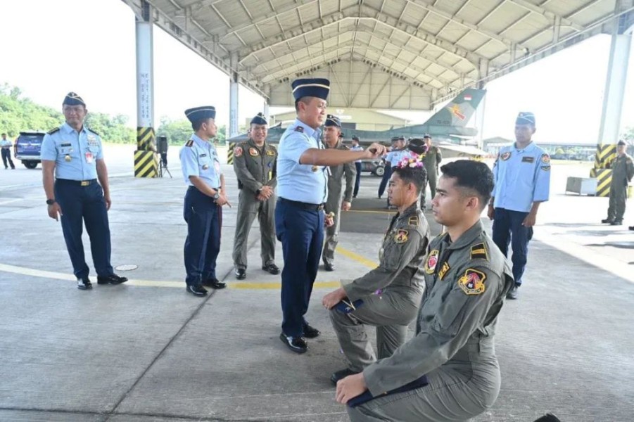 Lanud Roesmin Nurjadin Lahirkan Dua Penerbang Tempur F-16 Penjaga Langit Nusantara