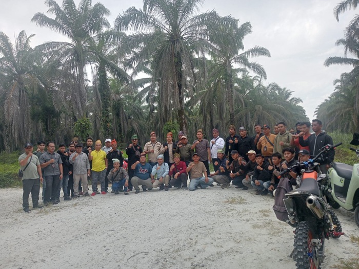 Masyarakat Adat Rantau Kasai Pertanyakan Masuknya Dua Mobil TNI ke Lahan Eks PT. Torganda