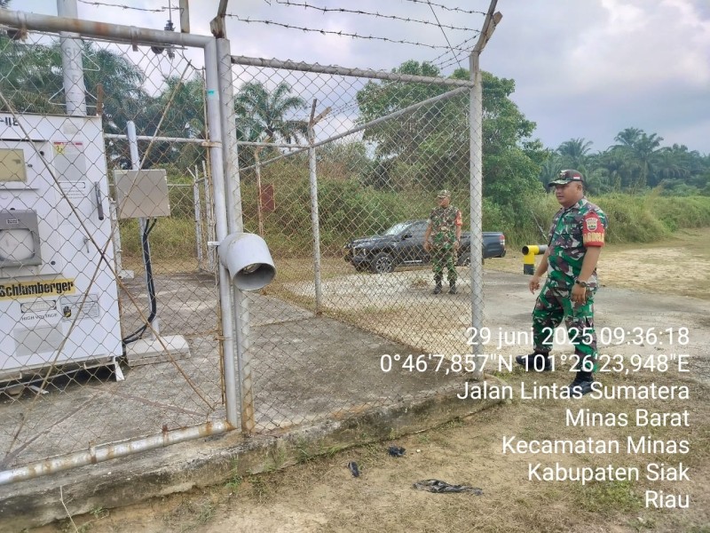 Babinsa Koramil 03/Minas Aktif Laksanakan Patroli Pengamanan di Area Operasi PT PHR: Sinergi Menjaga Keamanan Aset Negara