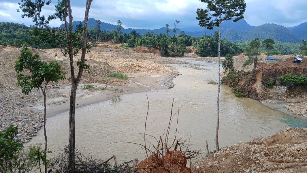 Tambang Ilegal Rusak Aliran Sungai, Kapolres Pasaman Barat Dinilai Gagal Total dan Didesak Mundur