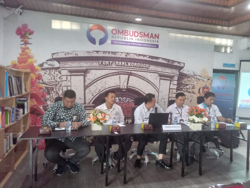 Rapor Merah Layanan Publik 2025: Sengkarut  PPDB SMAN 5 hingga Penahanan Ijazah Jadi Catatan Hitam