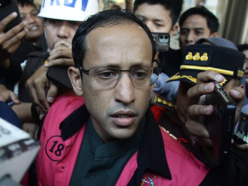Rugikan Negara Rp 1,98 Triliun, Eks Mendikbud Nadiem Makarim Ditahan Kejaksaan Agung