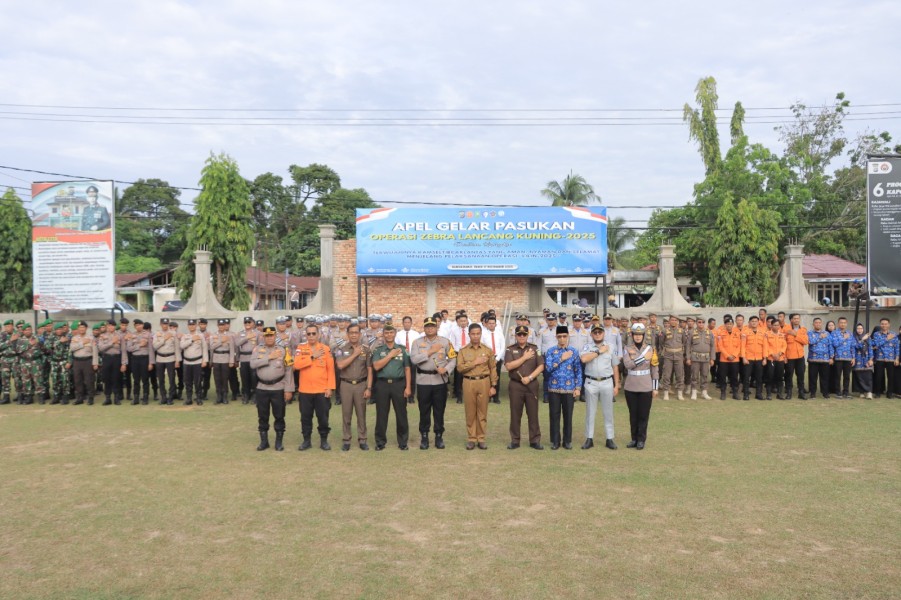 Kapolres Kampar Pimpin Apel Gelar Pasukan Ops Zebra Lancang Kuning 2025 di Polres Kampar