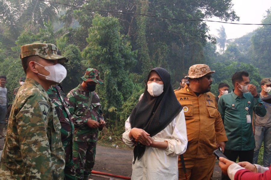 Tinjau Karhutla Parit 18, Plh Bupati Inhil Sebut 72 Hotspot Terdeteksi di Delapan Kecamatan