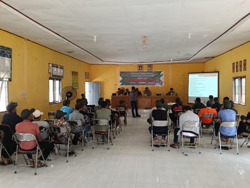 Anggota Koramil 03/Minas Hadiri Sosialisasi HTI PT Arara Abadi di Sungai Mandau